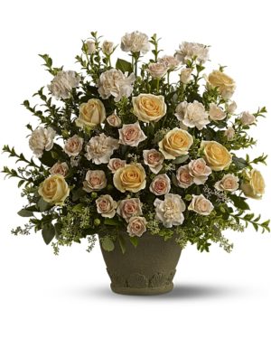 Roseremembranceflowerarrangment